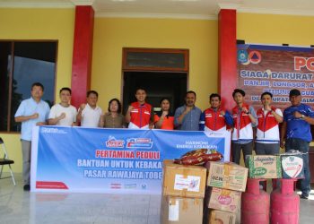 Pertamina Patra Niaga Regional Papua Maluku Salurkan Bantuan Kepada Korban Kebakaran Pasar Inpres Rawajaya Tobelo