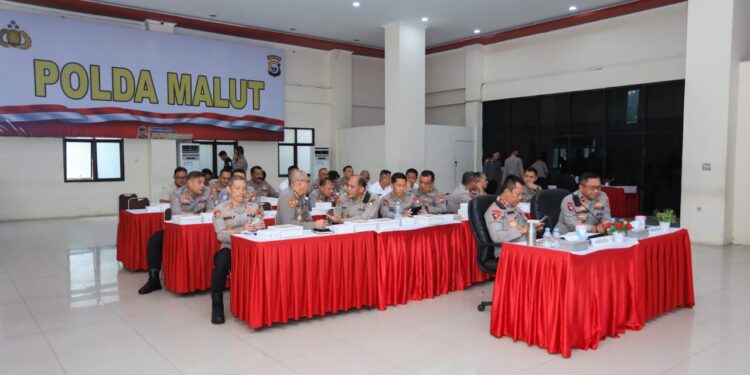 Bersama seluruh jajaran, Kapolda ikuti Pembekalan Strategis Kapolri melalui Zoom Meeting