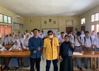 Transformasi UMKM Berbasis Digital, Fakultas Ekonomi dan Bisnis Unkhair Gelar PKM di SMAN 2 Ternate