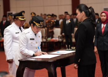 Gubernur Sherly Lantik Bupati-Wakil Bupati Pulau Taliabu 2025-2030