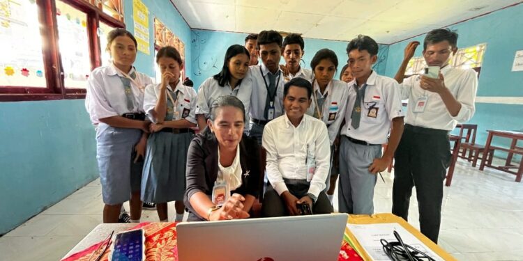 Telkomsat Wujudkan Konektivitas Tanpa Batas untuk Kesehatan dan Pendidikan Melalui Layanan Internet Satelit