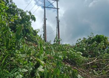 Warga Bokimiake, Kayoa Barat Belum Nikmati Listrik Layak