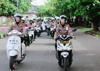 Kapolres Pimpin Polwan Polres Ternate Patroli Kamtibmas