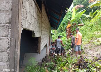 Satu Rumah Warga di Desa Tawabi Ambruk Akibat Terjang Tanah Longsor