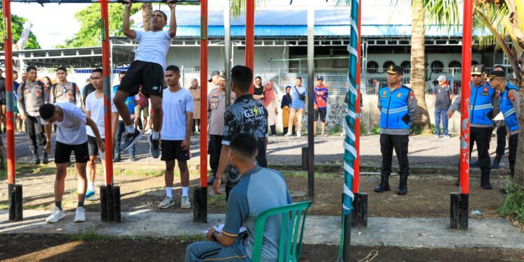 Kapolda Malut Tinjau Tes Kesamaptaan Jasmani Penerimaan Bintara Polri
