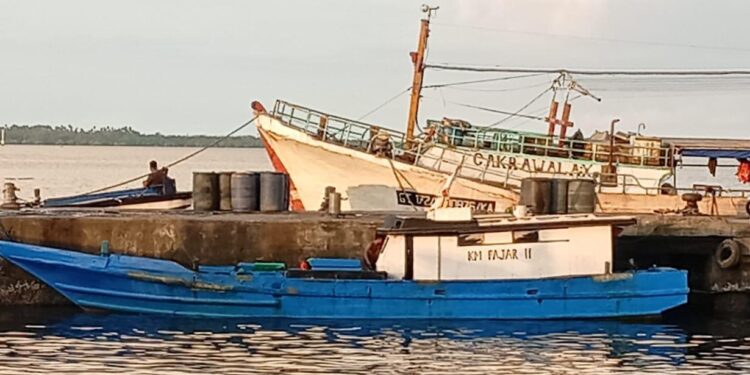 Dinilai Pilih Kasih, Nelayan Minta Kepala Syahbandar Dicopot dari Jabatannya