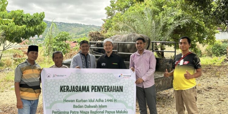 Pertamina Patra Niaga Regional Papua Maluku Salurkan 136 Hewan Kurban di Wilayah Ring 1 Perusahaan
