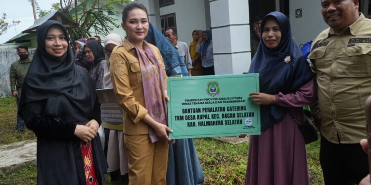 Beri Bantuan Usaha, Gubernur Ingin Pelaku UKM di Halsel “Go” Nasional