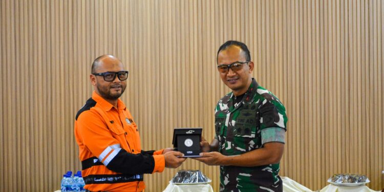 Jalin Komunikasi Strategis, Pangdam XV/Pattimura dan Danrem 152/Baabullah Kunjungi NHM