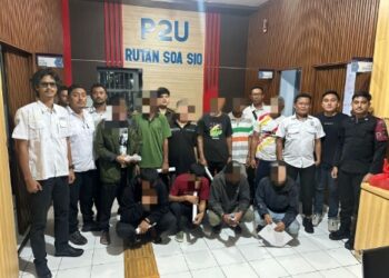 Polda Malut Serahkan 10 Tersangka Kasus Penolakan Aktivitas Pertambangan ke Jaksa