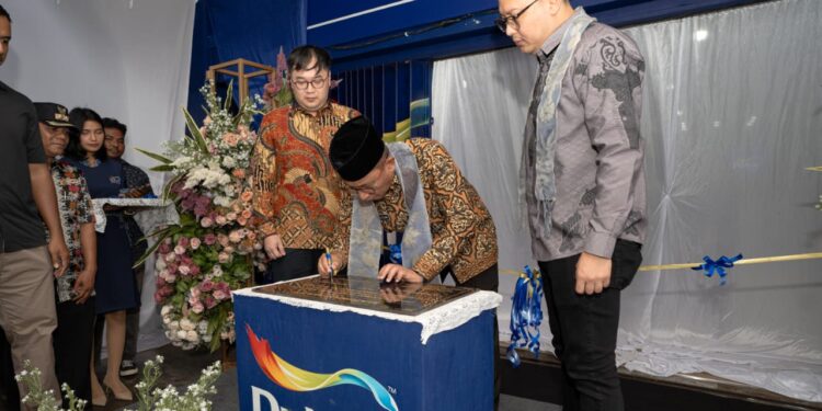 AkzoNobel Resmikan Dulux Experience Store Pertama di Ternate, Hadirkan Inovasi Cat Berkualitas