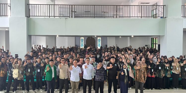 IAIN Ternate Hadirkan BNNP dan Densus 88, Mahasiswa Dibekali Materi Pencegahan Narkoba dan Radikalisme