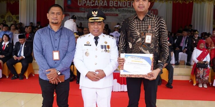 Pemkab Halut Beri Penghargaan Penataan Lingkungan Terbaik untuk NHM