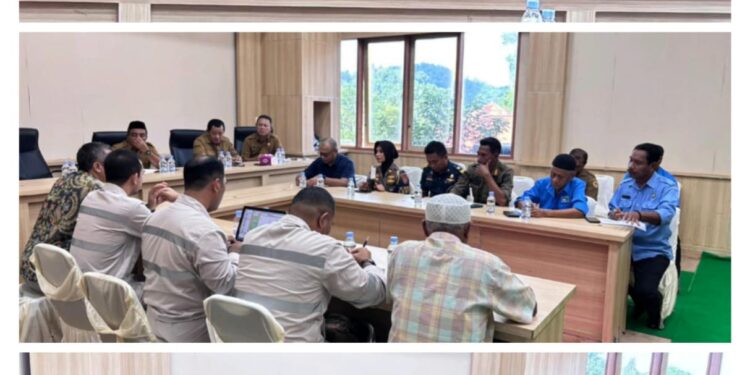 Wabup Halteng dan Sekda Pimpin Rapat Koordinasi Pembangunan WTP Kali Fidi Jaya