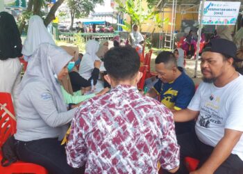 Warga Antusias Ikut Program Pemeriksaan Kesehatan Gratis di Ternate Utara