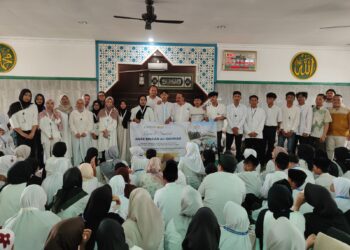 Haji Robert Antar Anak Yatim dan Yatim Piatu Menapaki Jalan Pendidikan Global