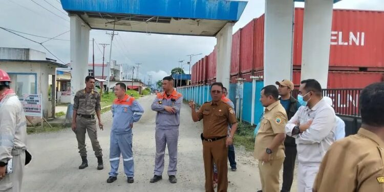 Sekda Halteng Tinjau Lokasi Kedatangan Alat Untuk WTP