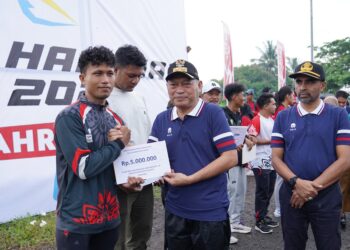 Pemprov Malut Salurkan bonus Untuk 16 Atlet Berprestasi