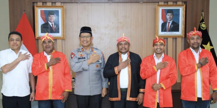 Kapolda Malut Terima Silaturahmi Pengurus Suku Wayoli Halbar
