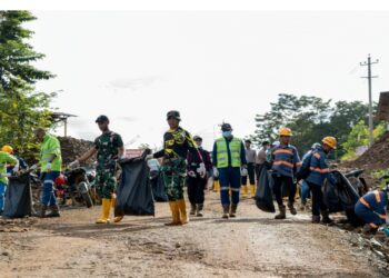 Harita Nickel dan Masyarakat Kawasi Satukan Langkah di World Cleanup Day
