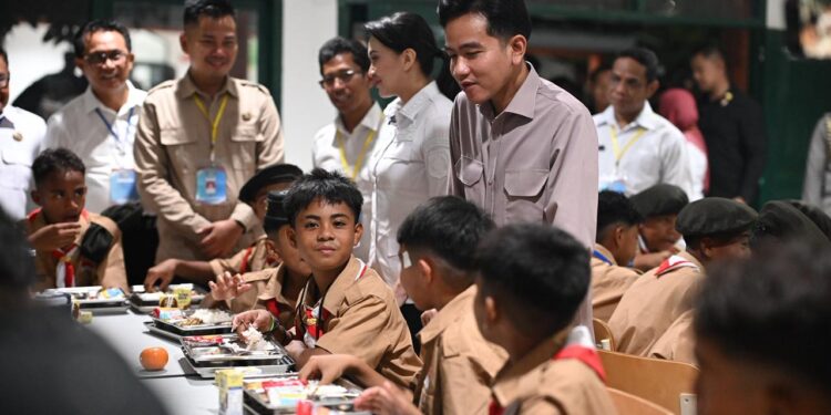 Kunjungi SRMP 26 Sentra Wasana Bahagia Ternate, Wapres Semangati Siswa Jadi Generasi Tangguh