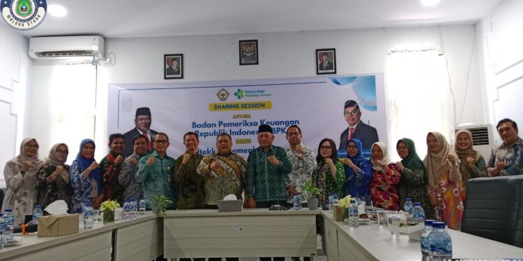 Anggota VI BPK RI dan Poltekes Kemenkes Ternate Diskusikan Optimalisasi Status BLU