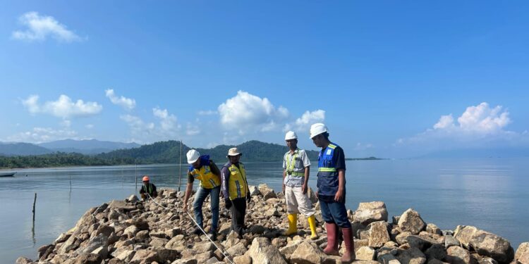BWS Maluku Utara Sebut Tidak Ada Subkontraktor Pekerjaan Breakwaters di Desa Toniku