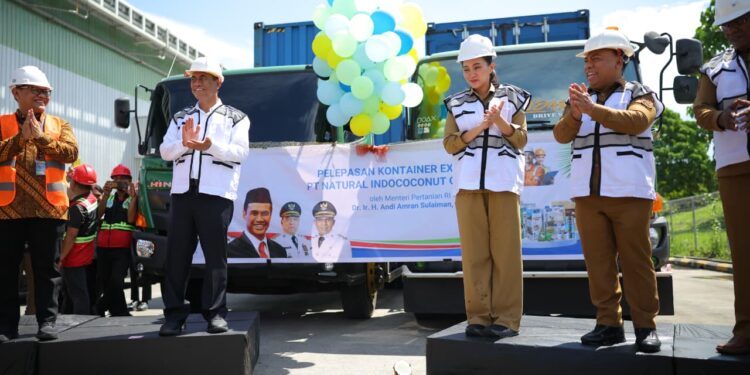 Mentan Puji Gubernur Maluku Utara Dorong Hilirisasi Kelapa