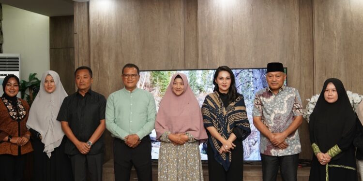 Gubernur Sherly Gelar Jamuan Makan Malam Bersama Dankodaeral XIV