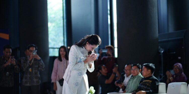 Gubernur Sherly Jadi Pembicara Lewat Leadership Day di UGM