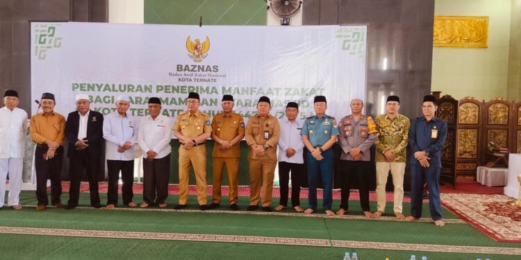 Akhiri 2025, Baznas Ternate Salurkan Rp183 Juta bagi Para Imam
