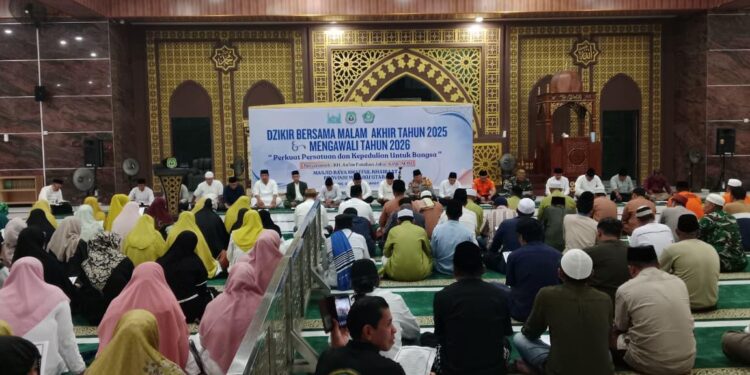 Lantunan Dzikir Iringi Malam Perayaan Tahun Baru 2026 di Malut