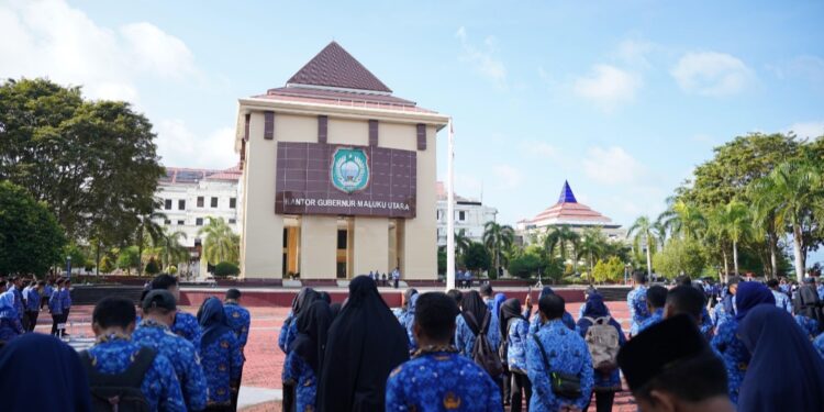 Pedomani Semangat Ber-AKHLAK: ASN Lingkup Pemprov Malut Peringati HKN