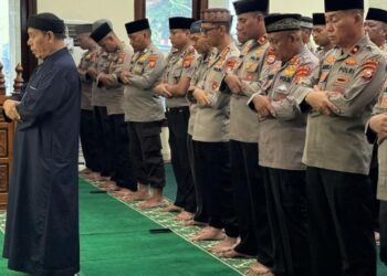 Polairud Polda Malut Gelar Salat Gaib dan Istighosah untuk Korban Bencana di Sumatera
