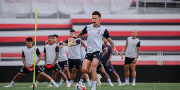 Angulo: Malut United Tetap Fokus Hadapi PSBS Biak