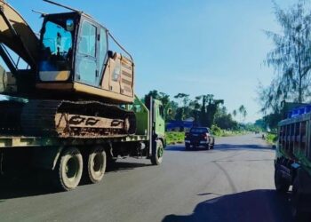 Pemda Halut Mobilisasi Alat Berat  ke Lokasi Bencana Loloda Utara