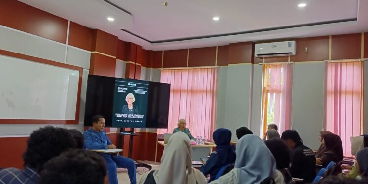 Prof Liontine Visser dari Belanda beri Kuliah Umum di Ilmu Sejarah Unkhair