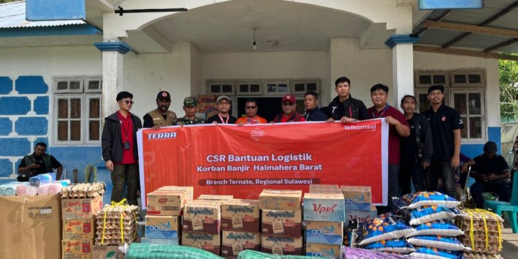 Telkomsel  Pulihkan Jaringan 100% dan Salurkan Bantuan Logistik untuk Masyarakat Terdampak Banjir Halbar