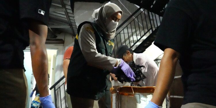 Karantina Malut Tahan Ratusan Kilo Daging dan Satwa Liar Ilegal