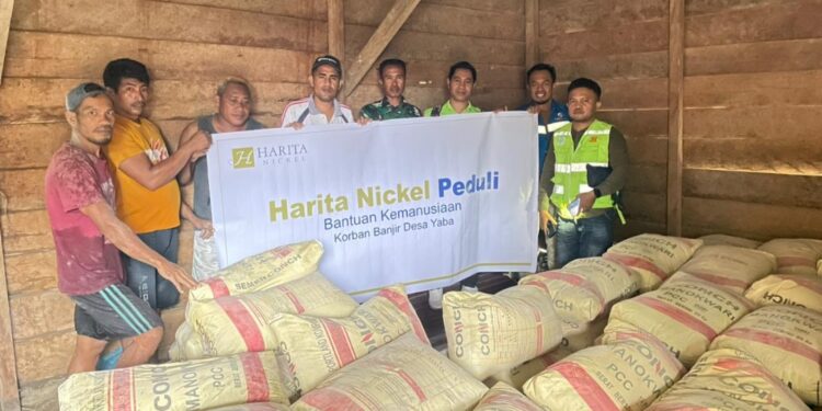 Peduli Korban Banjir Desa Yaba, Harita Nickel Salurkan Bantuan Logistik Bahan Bangunan