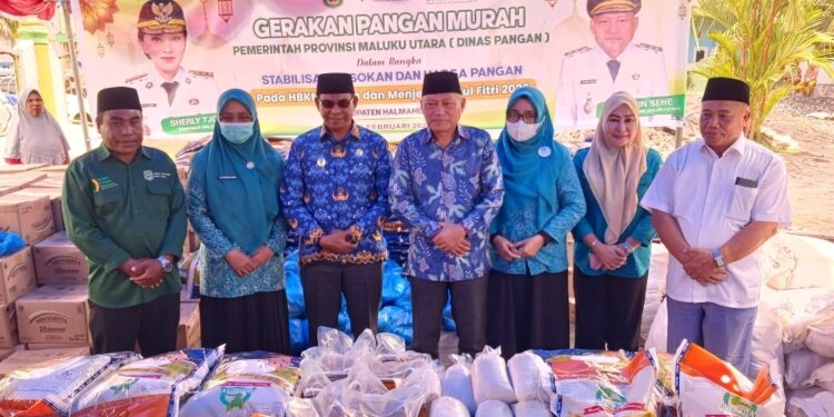 Safari Ramadhan Ke Halut, Wabup dan Masyarakat Sambut Rombongan Provinsi Malut