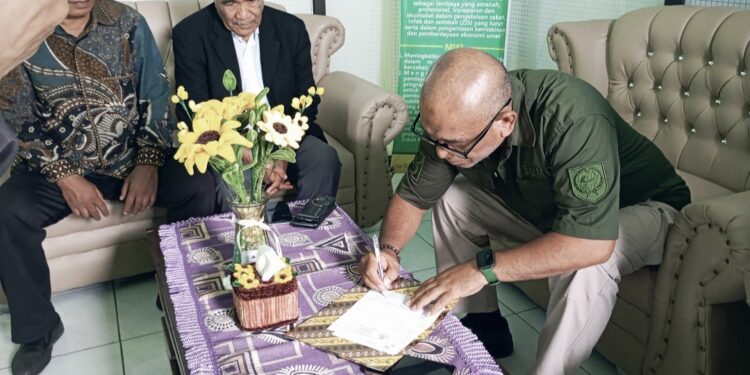 BPRS Bahari Berkesan Salurkan Zakat Perusahaan 2025 ke Baznas Ternate